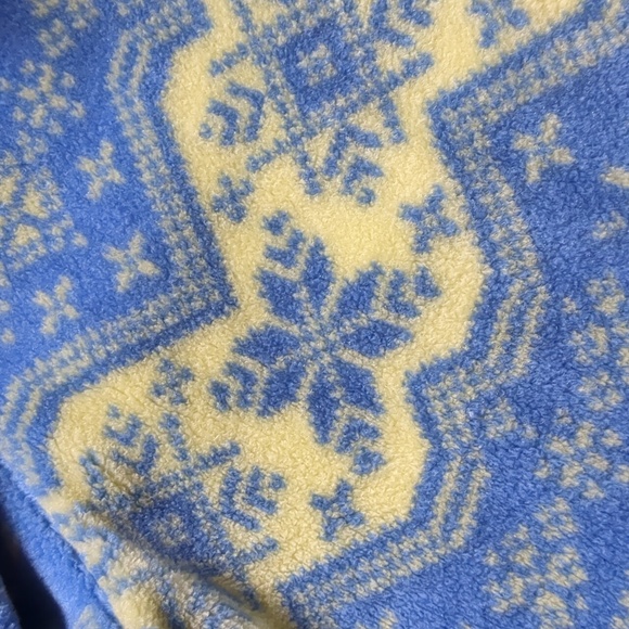 Talbots Icelandic Fair Isle Snowflake 1/4 Zip Fleece Pullover - Picture 4 of 10